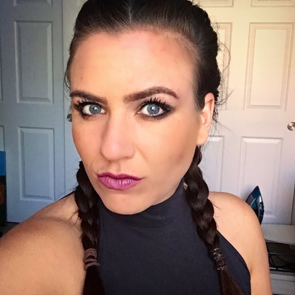 Posh Ambassador⭐️ Tipsytrends - Picture 3 of 3